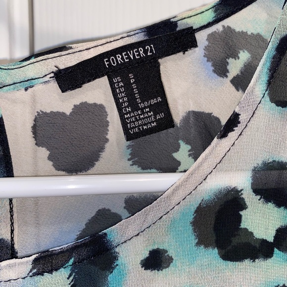 High Low Leopard Tunic Blouse - Picture 4 of 6